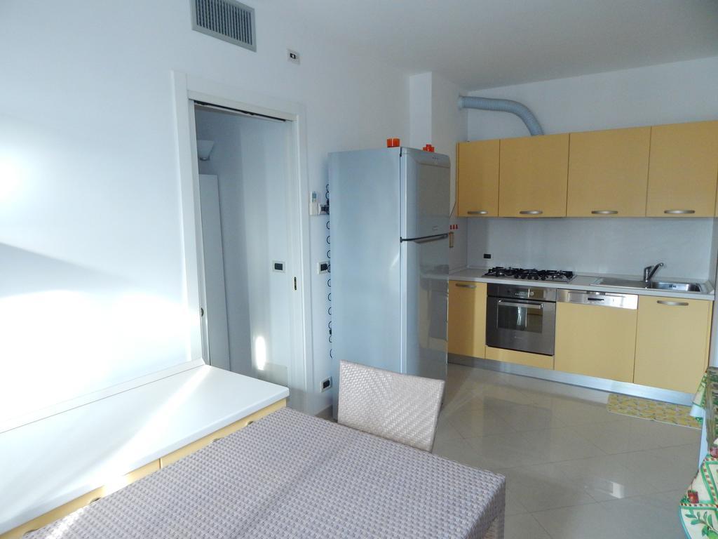 Residence La Perla Finale Ligure Cameră foto